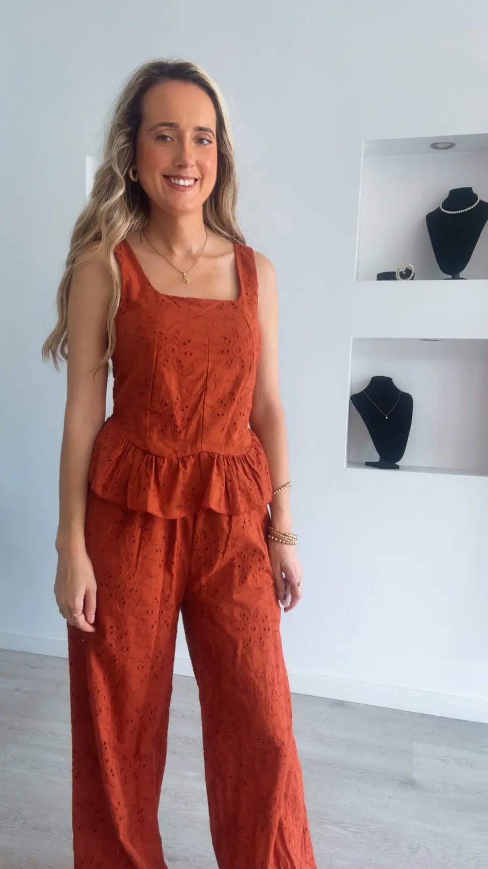 Conjunto top e calça em bordado inglês - TU 7