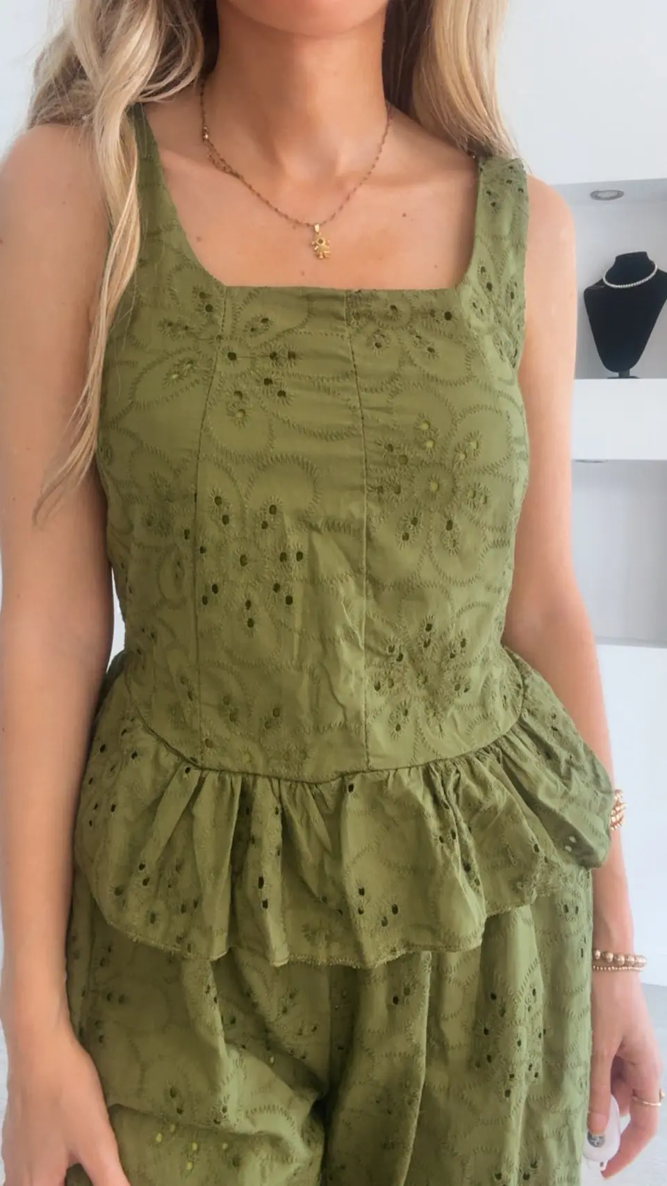 Conjunto top e calça em bordado inglês - TU 12