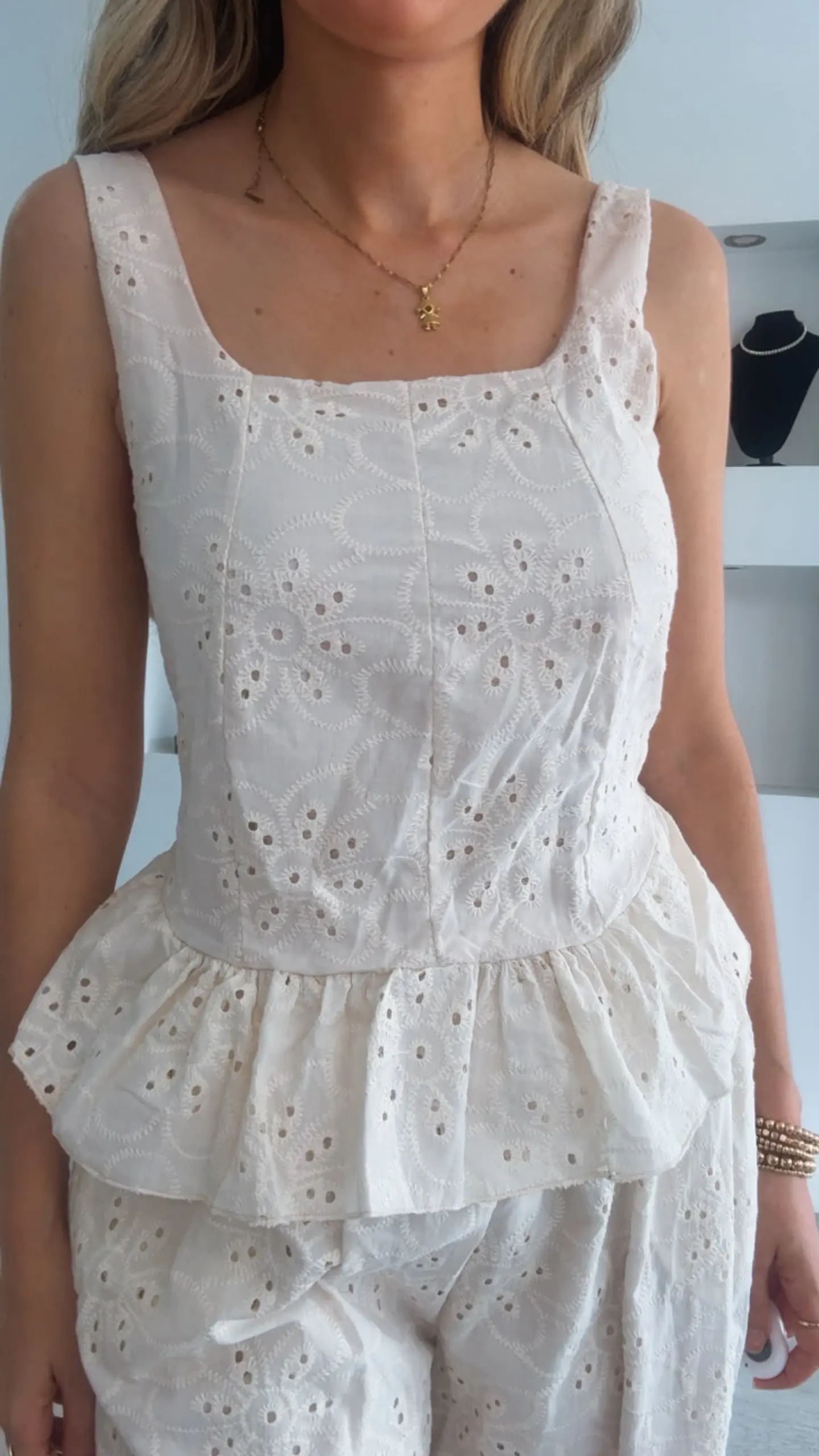 Conjunto top e calça em bordado inglês - TU 15