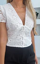Blusa em bordado inglês - thumbnail 4