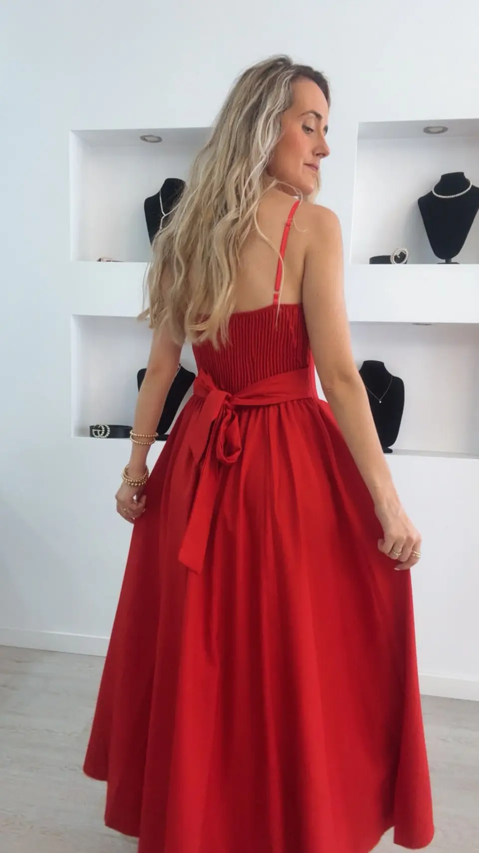 Vestido comprido com copa no peito e laço nas costas - TU 11