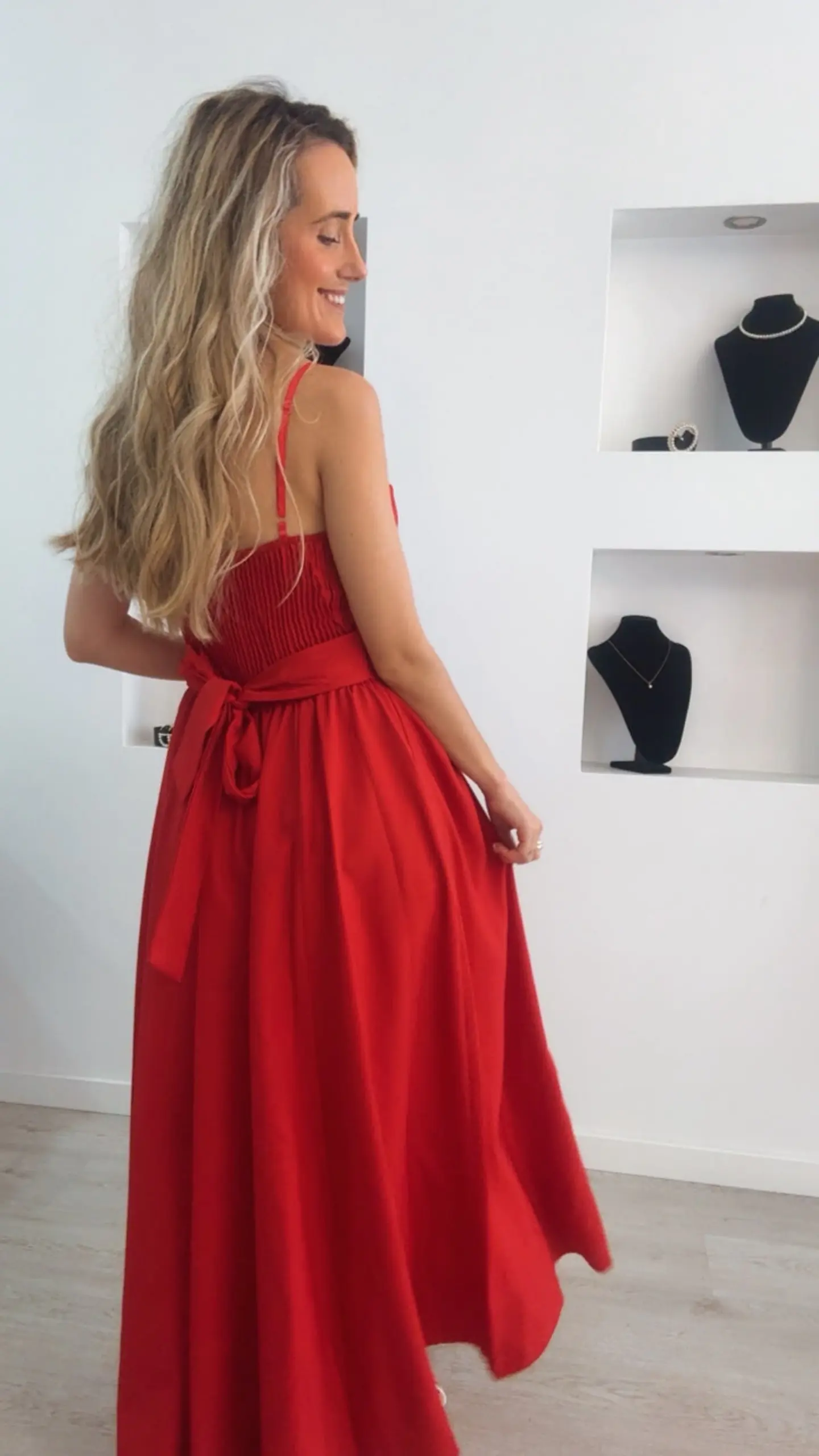 Vestido comprido com copa no peito e laço nas costas - TU 10