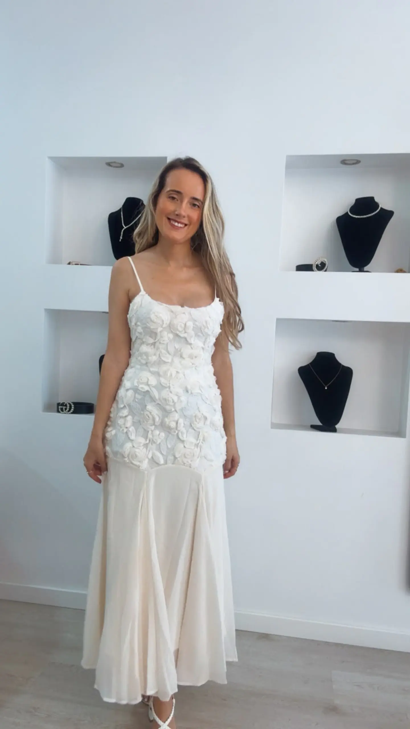 Vestido com flores 3D 5