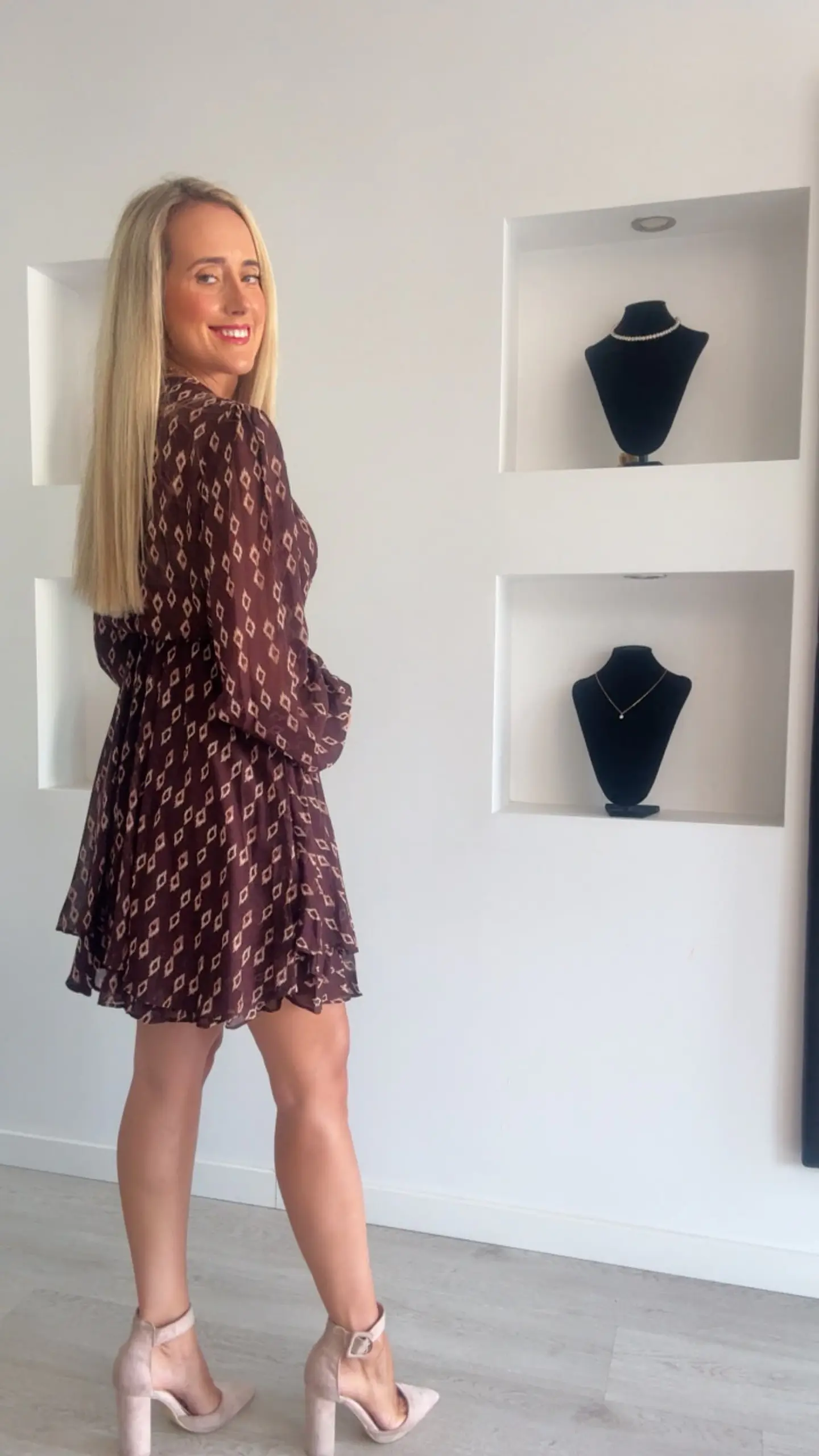 Vestido Castanho com Padrão Losangos 2