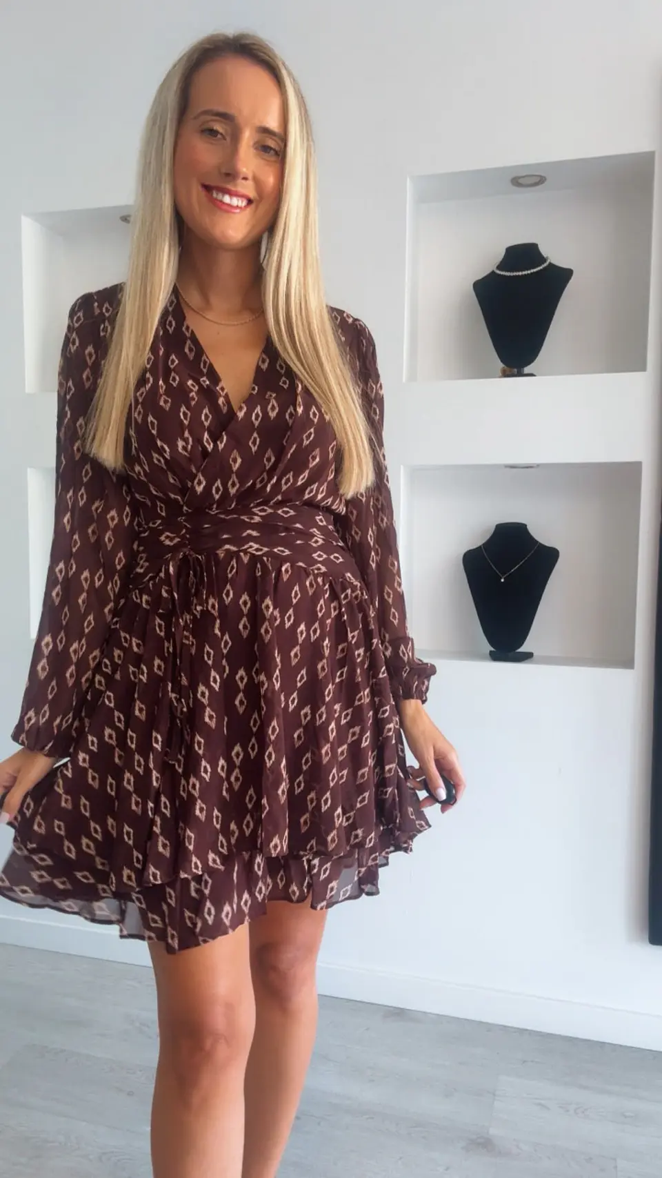 Vestido Castanho com Padrão Losangos 7