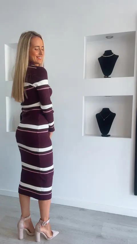 Vestido midi em malha com padrão às riscas - TU