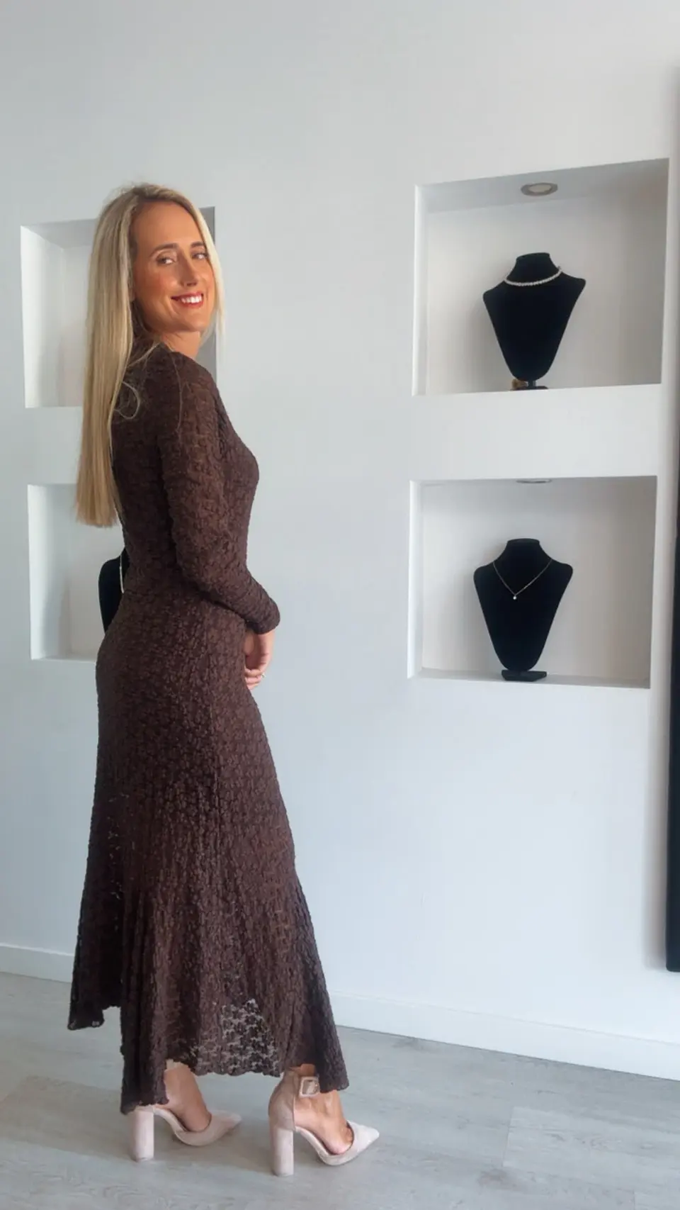 Vestido comprido em renda 3
