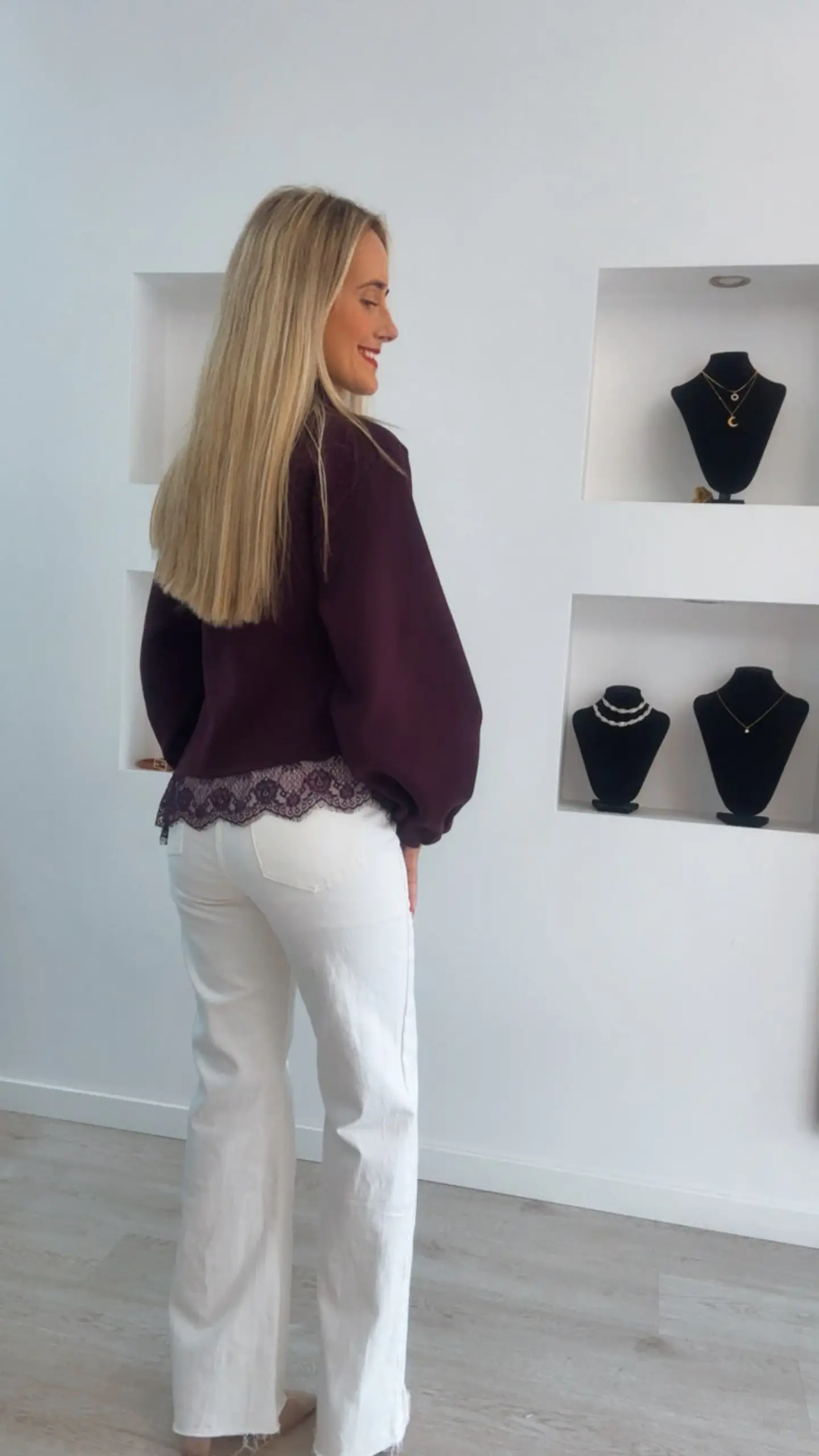 Camisola de Malha com Renda Assimétrica - TU 8