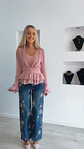 Blusa Rosa com Folhos e Detalhe de Renda - Thumbnail 4