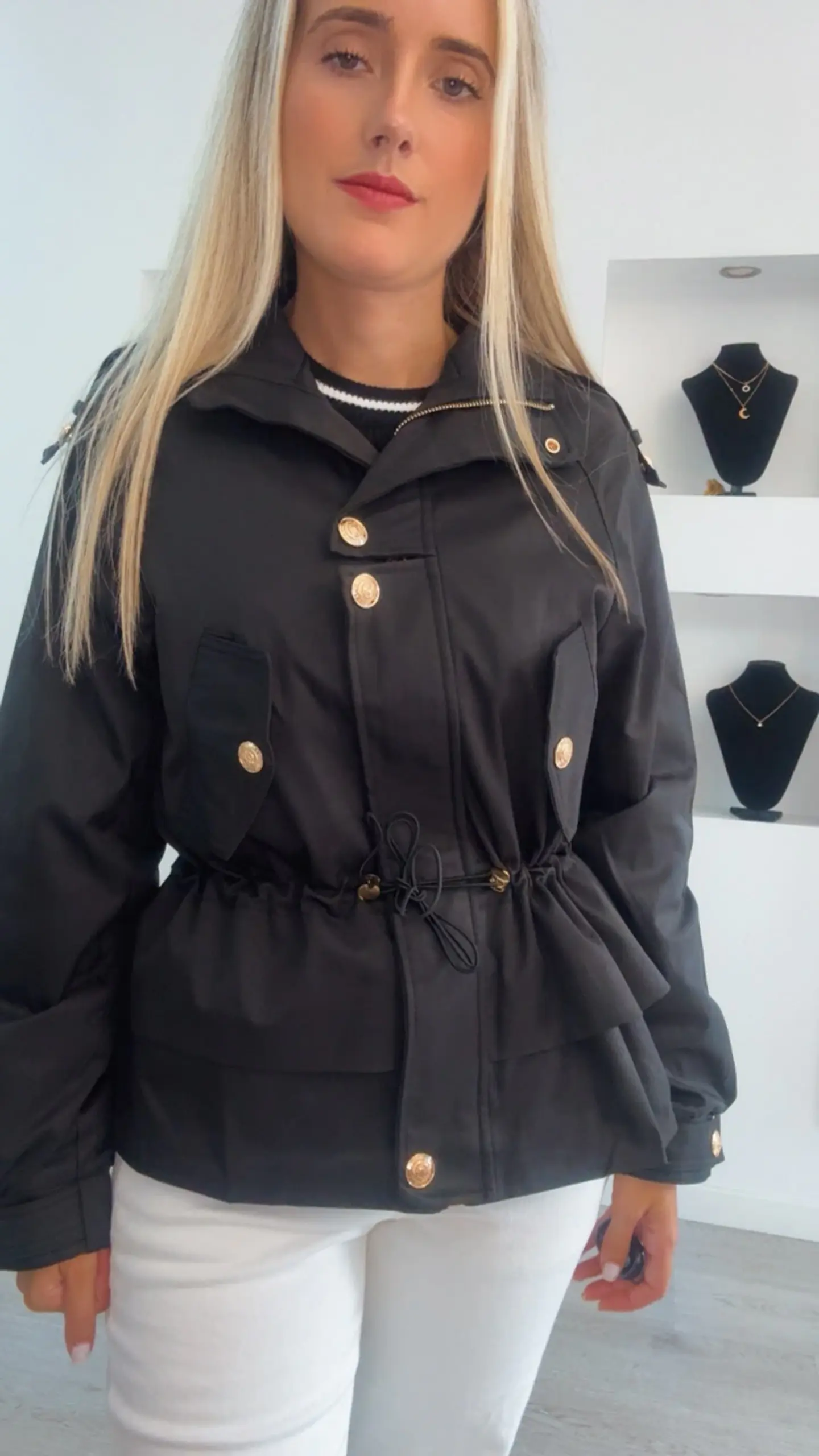 Parka com Folhos e Cinta Ajustável 14