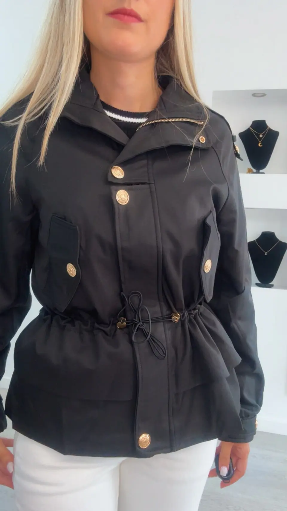 Parka com Folhos e Cinta Ajustável 15