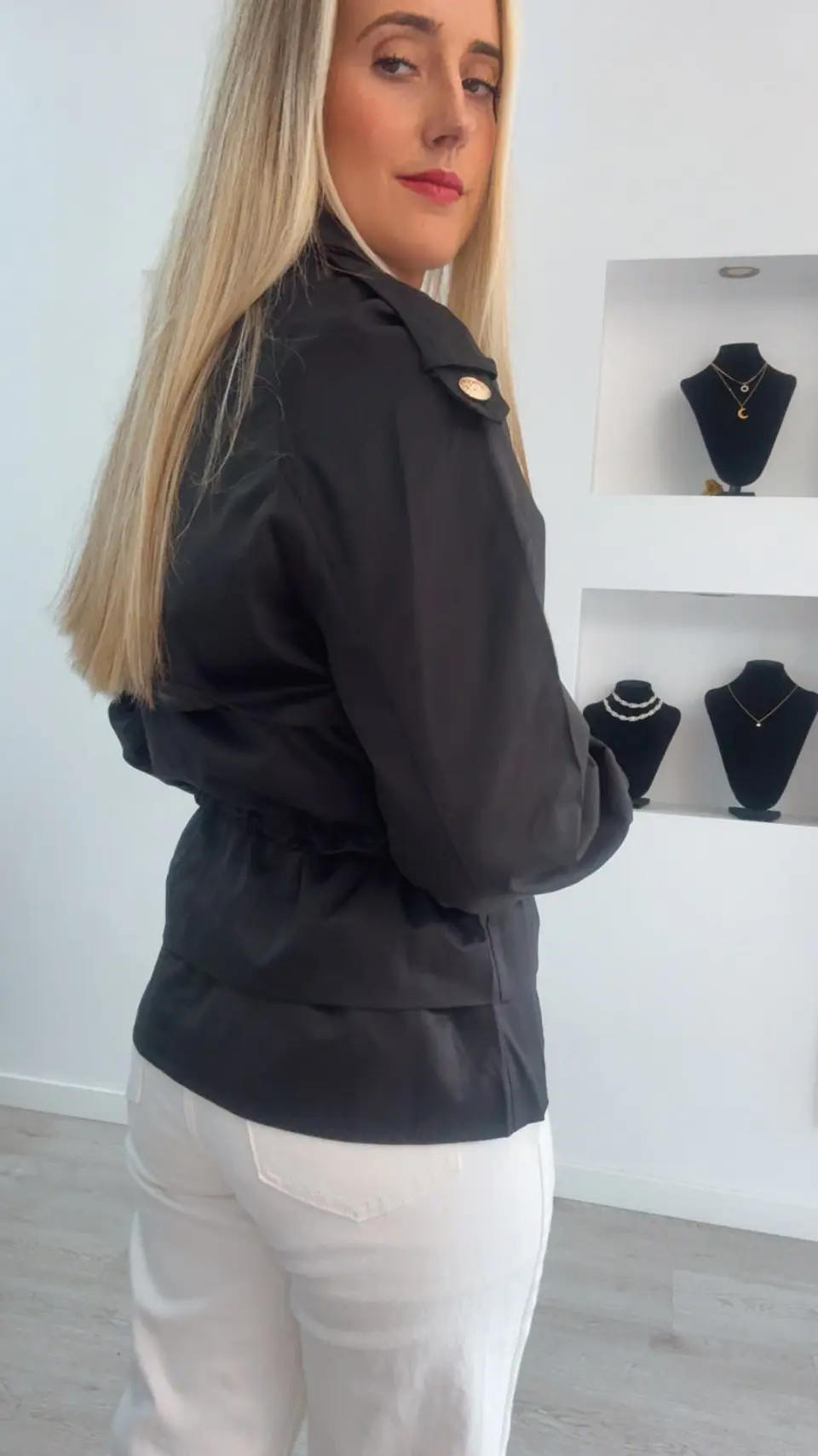 Parka com Folhos e Cinta Ajustável 12