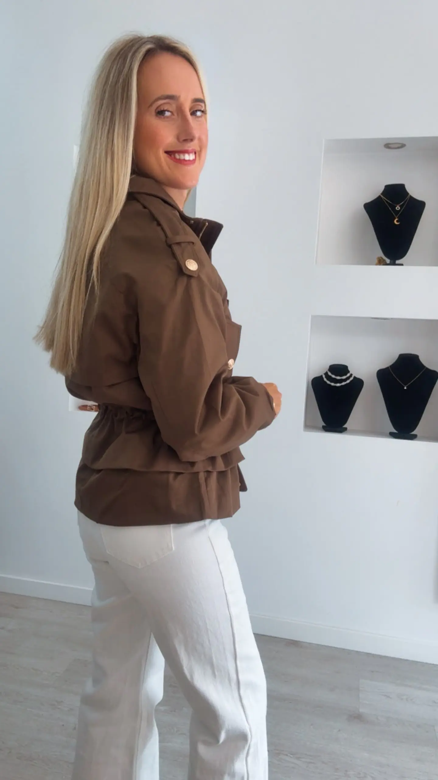 Parka com Folhos e Cinta Ajustável 3