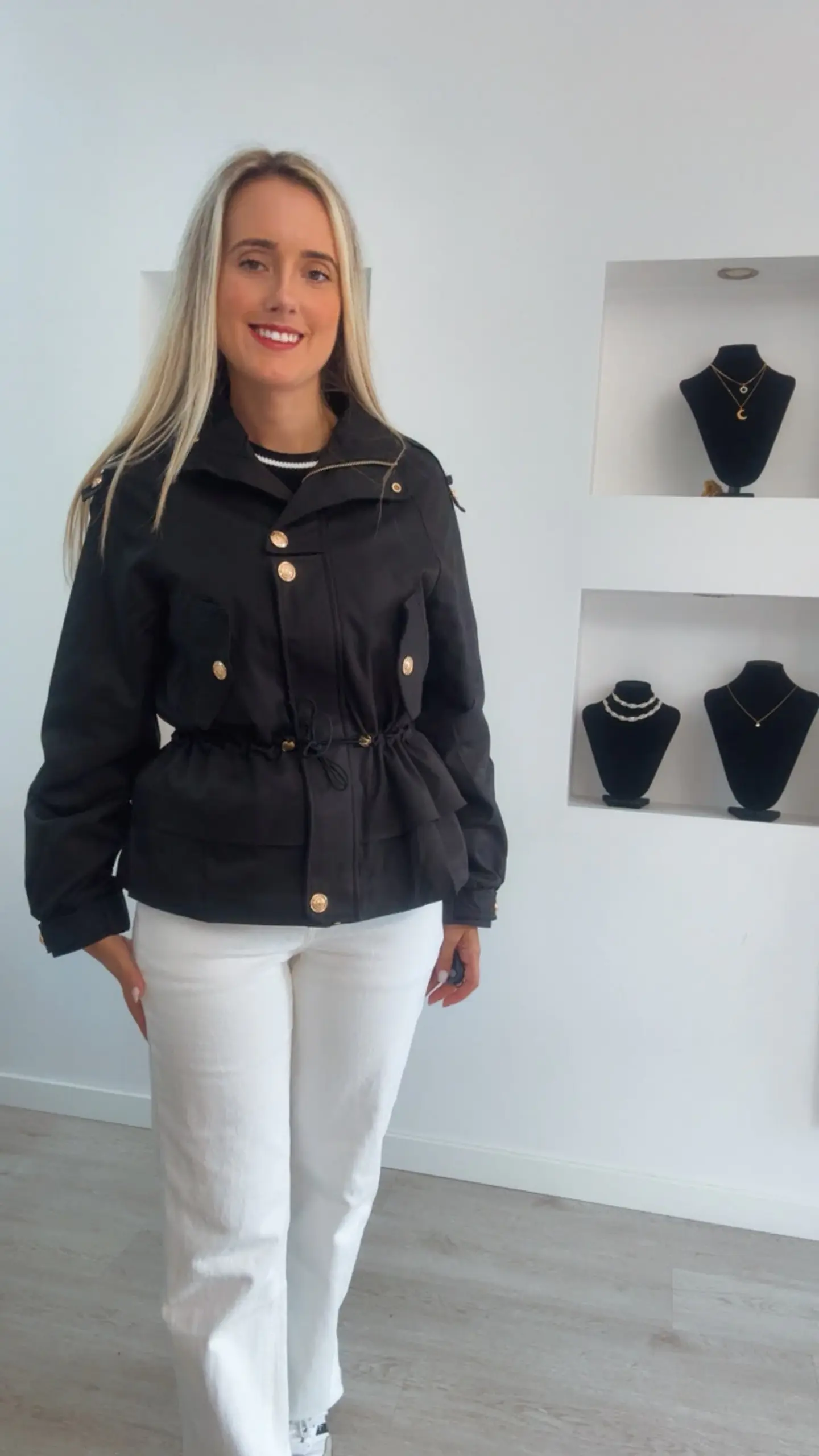 Parka com Folhos e Cinta Ajustável 11