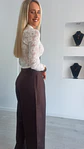 Camisola em Renda com Abertura no Peito e Botões - thumbnail 4