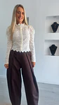 Casaco/Blusa em Renda com Detalhe Recortado - Vorschaubild 1