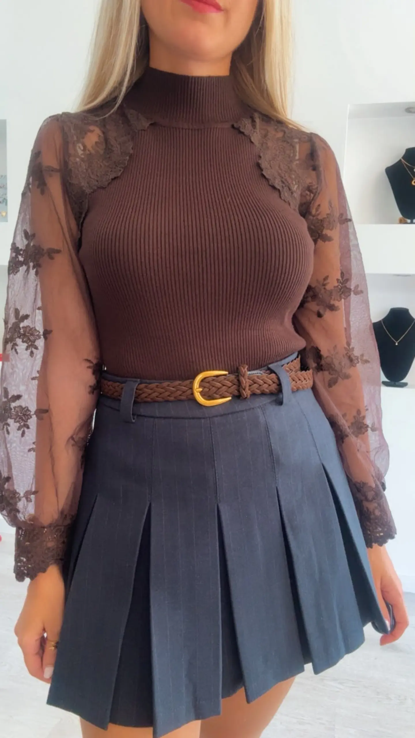 Camisola em Malha com Mangas em Renda - TU 2