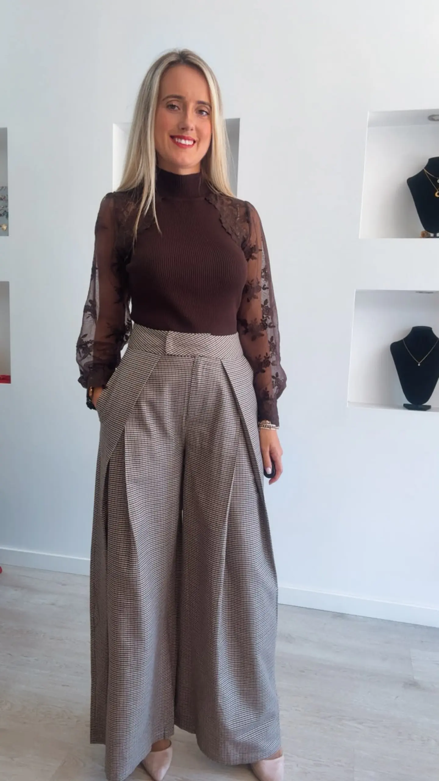 Camisola em Malha com Mangas em Renda - TU 1