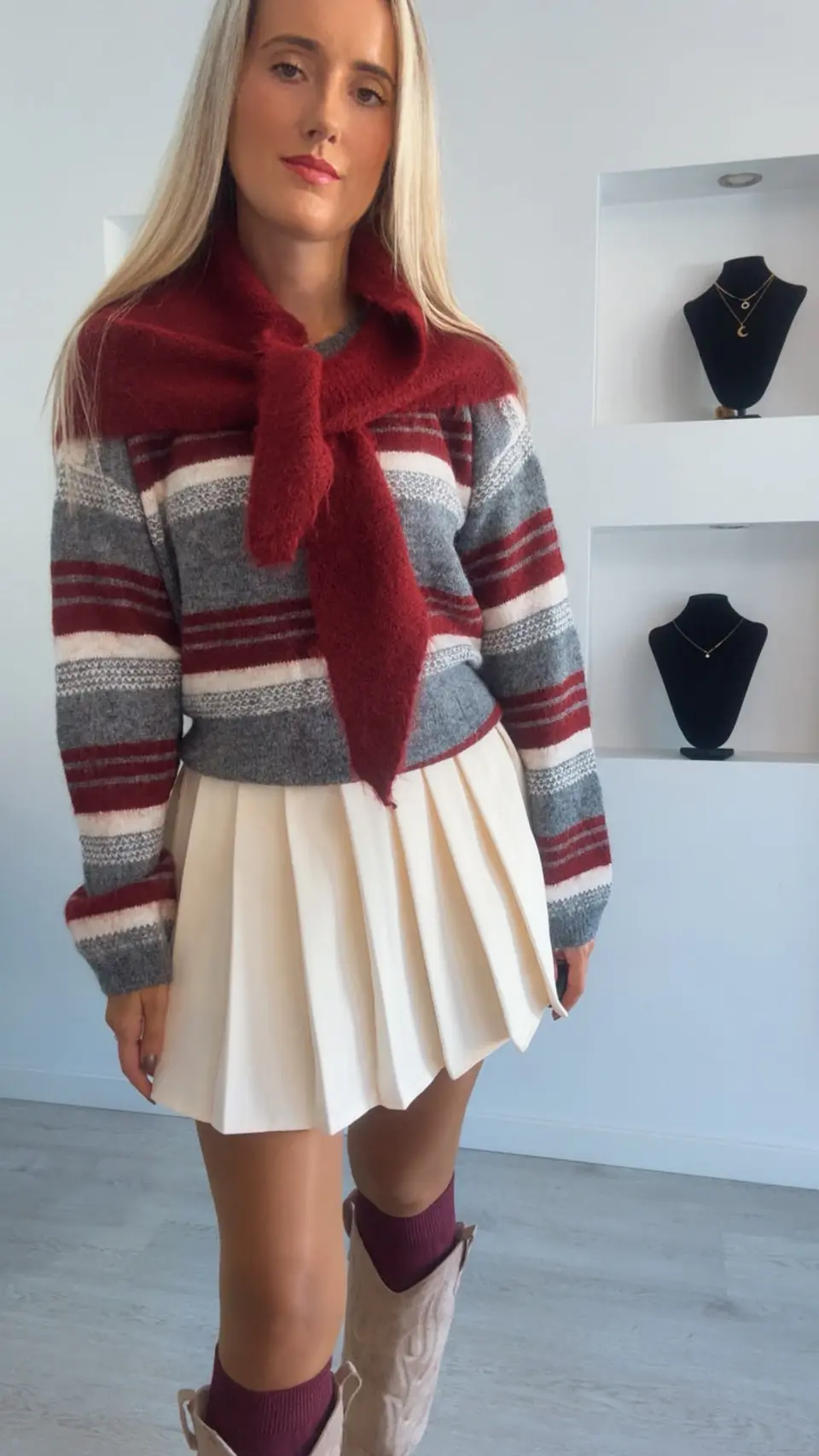 Camisola com Riscas e Echarpe Incluída - TU 3