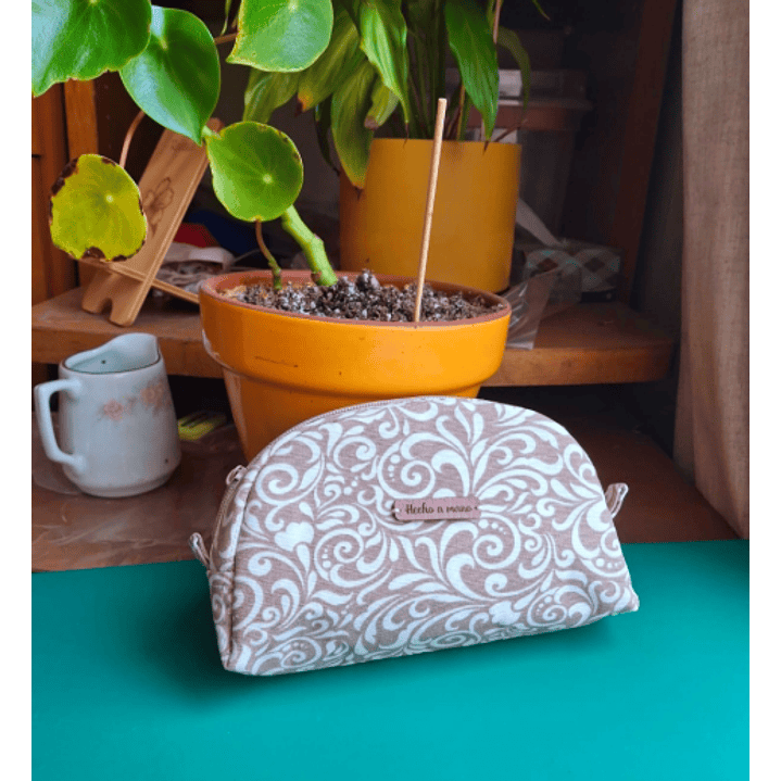 NECESER ROCOCO CAFÉ 1