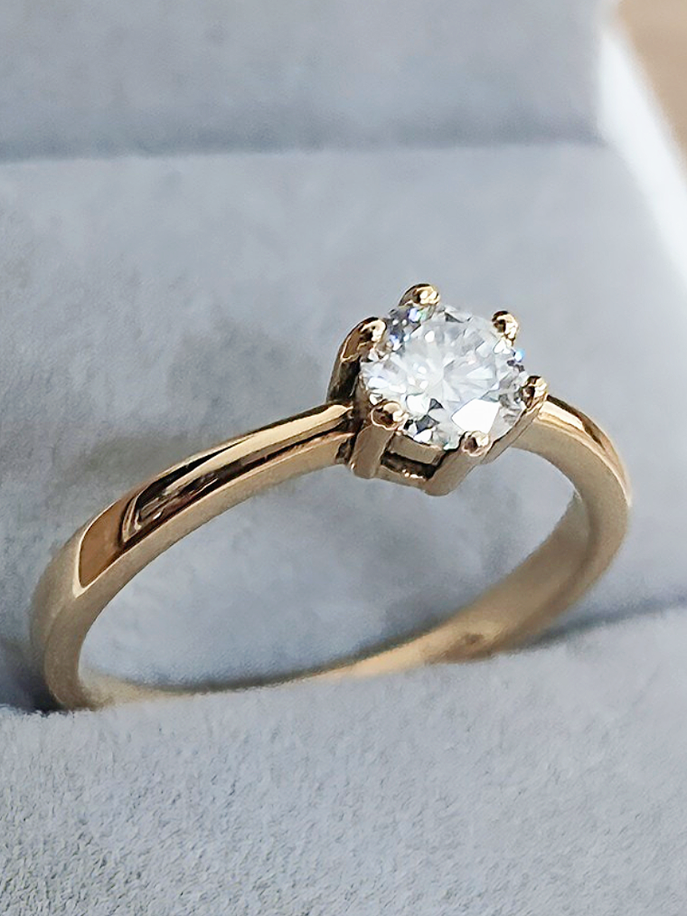 Anillo de Compromiso Oro 18k -  Moissanita 2