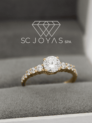 Anillo de Compromiso con  Moissanitas