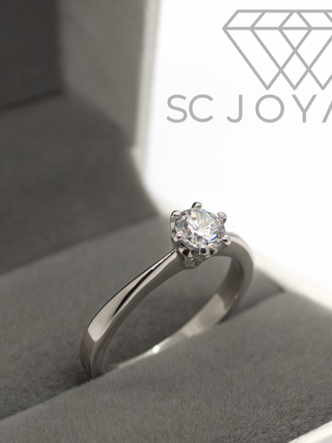 Anillo de Compromiso en Plata con Moissanita 1