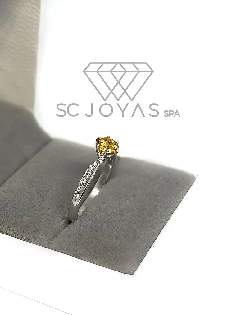 Anillo de Compromiso en Plata Sp-04-Piedra Amarillo-En Vitrina  2