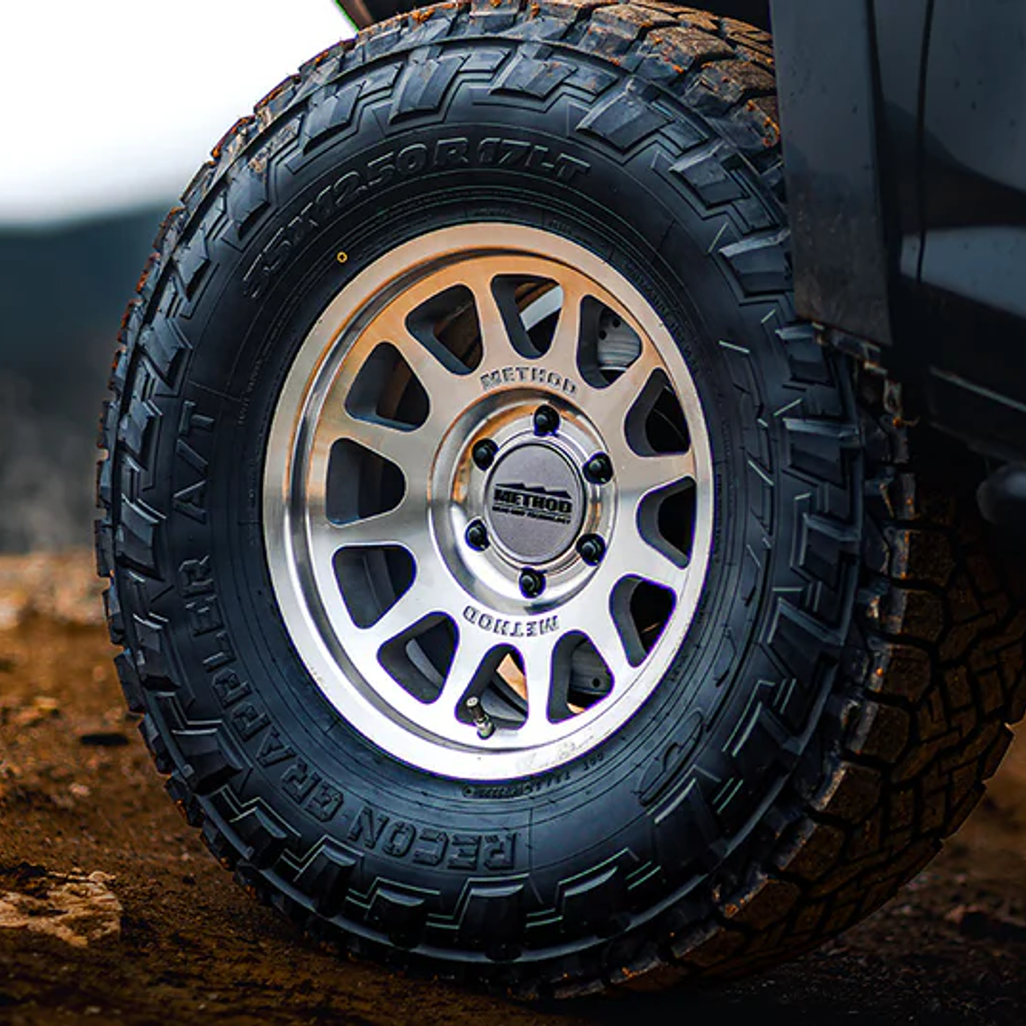 Method 703 Machined 6x139.7 R17 3