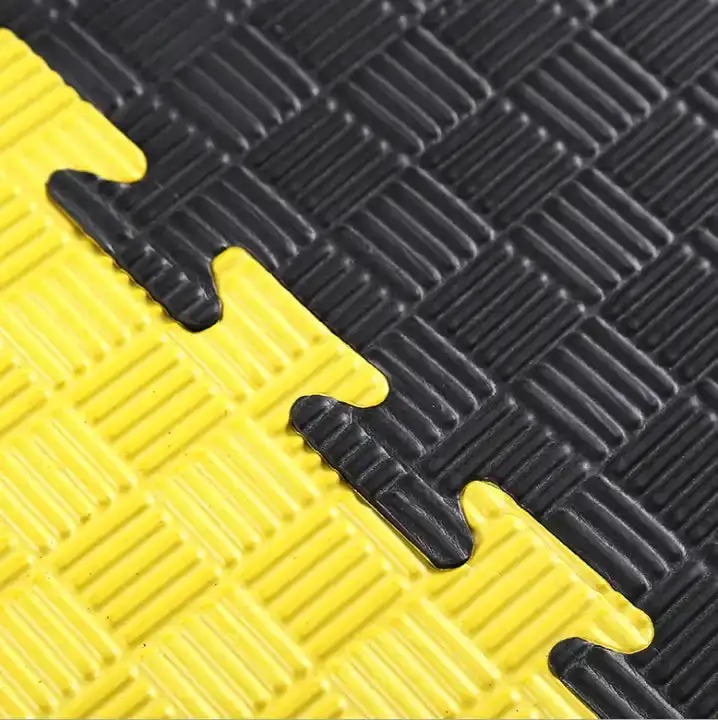 Tatami 100x100x3cm Negro/Amarillo SCORE FIT® 4