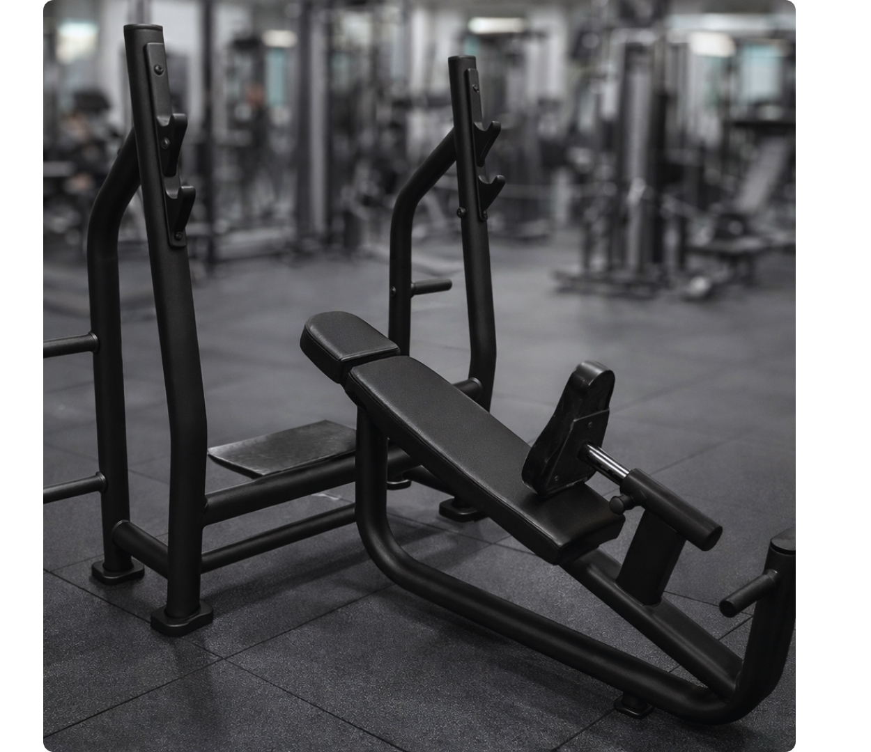 Banco Inclinado Alto Tráfico SCORE FIT® 3