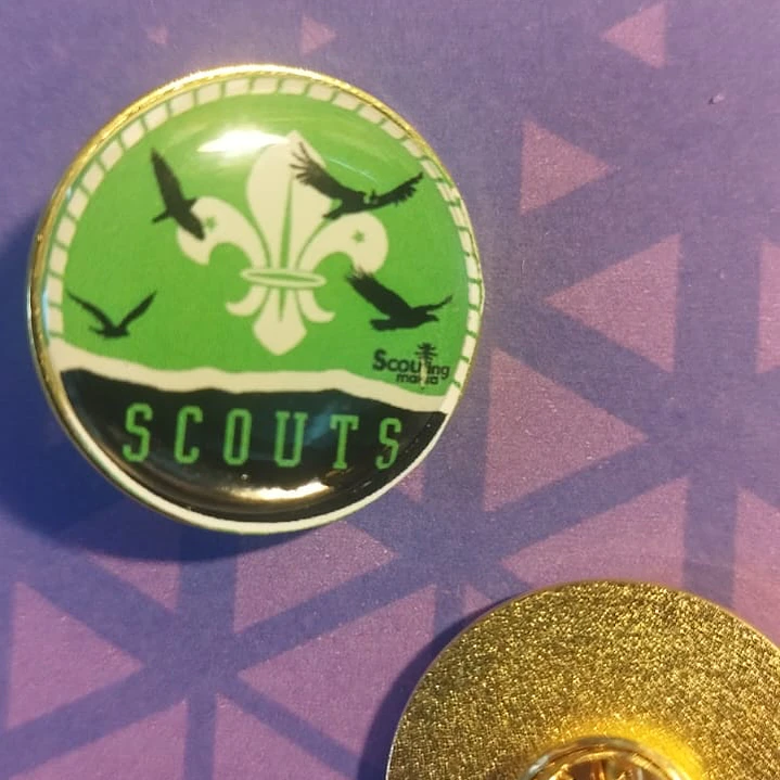 PIN METALICO SCOUT 2