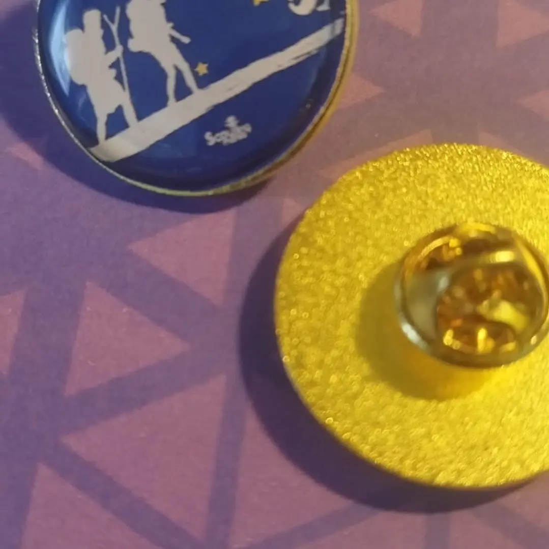 PIN METALICO PIONEROS 1