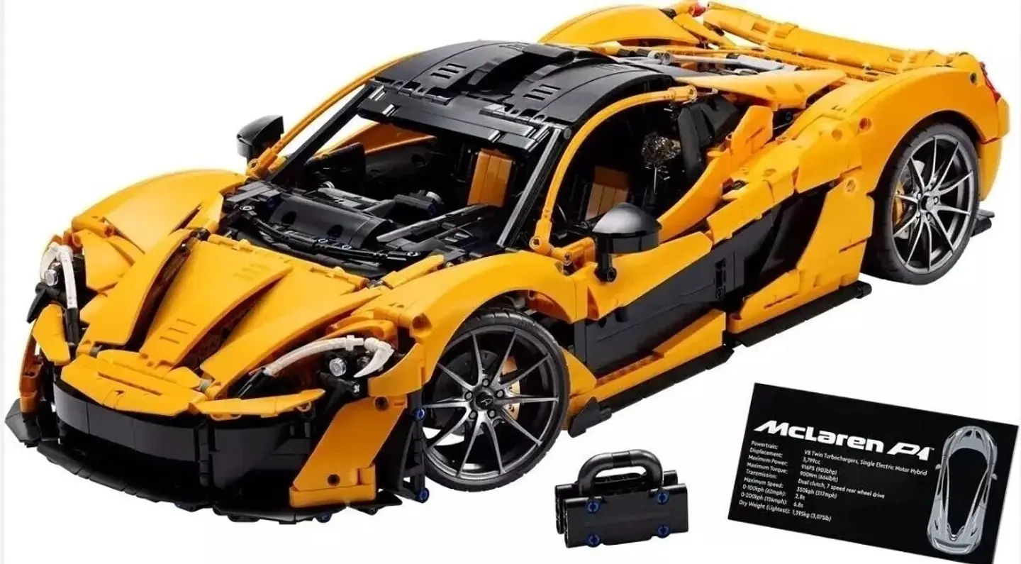 McLaren P1 Technic | 3893 Pezzi 2