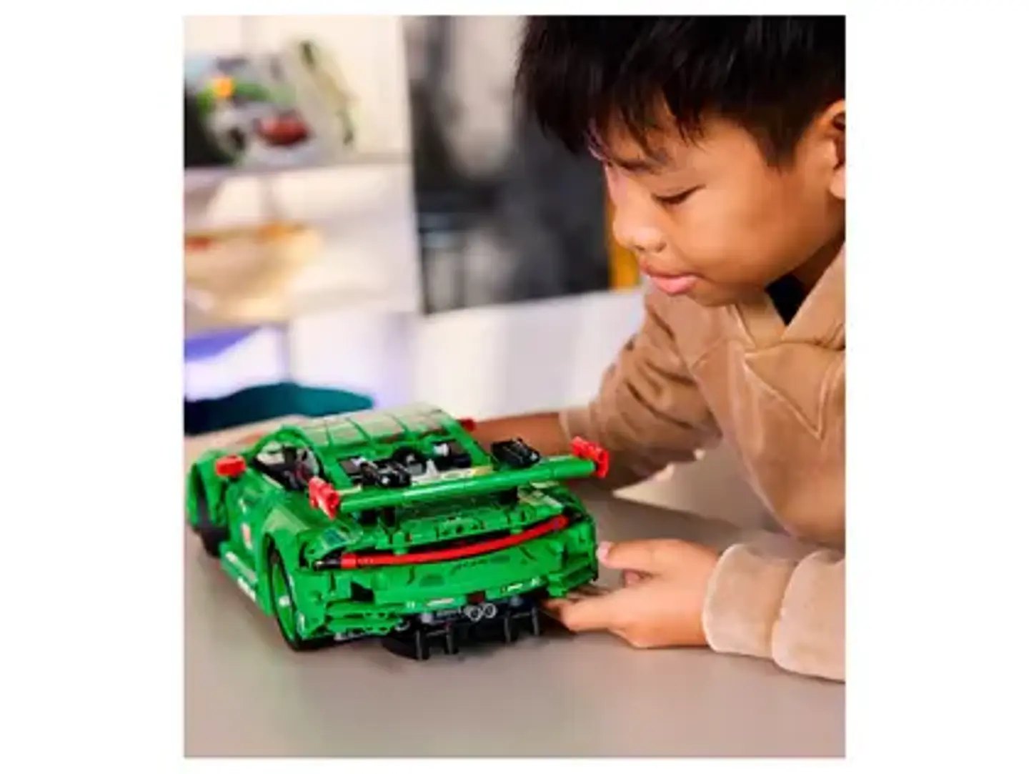 Technic Porsche 911 GT3 R REXY AO Racing 42224 3