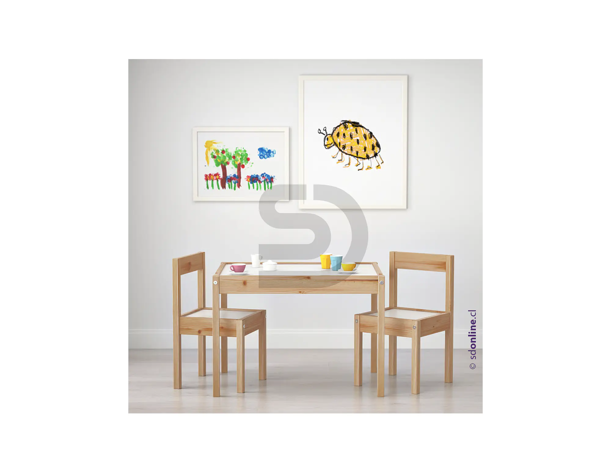 Mesa infantil de más 2 sillas madera 4