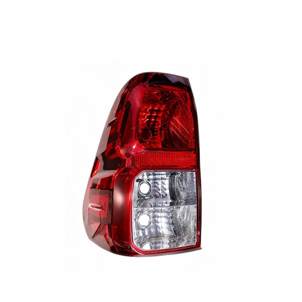 FAROL TRASERO TOYOTA HILUX LH 16/23 SIN LED 3