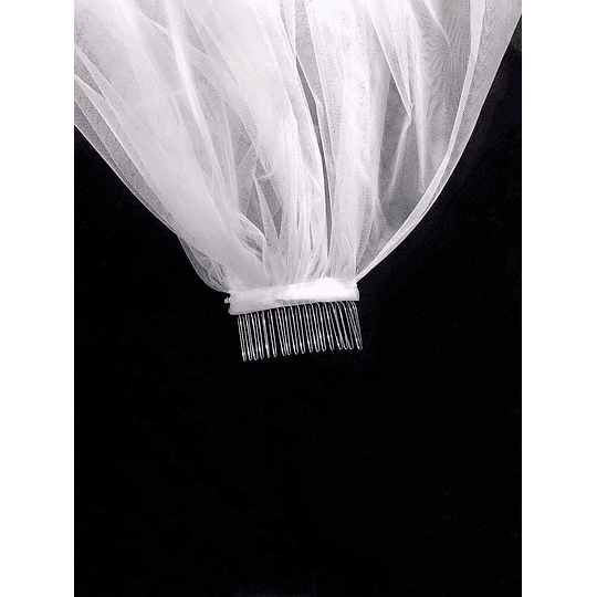Detalhe de véu de noiva bordado