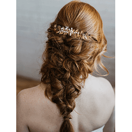 Pente de cabelo de noiva com decoração de pérolas e folhas falsas