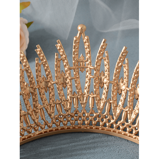 Diadema de novia con diseño de corona de pedrería