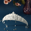 Diadema de novia con diseño de corona de pedrería