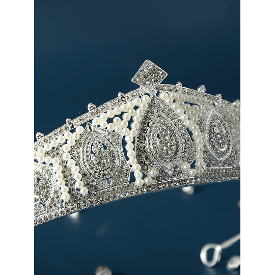 Faixa de cabeça de noiva com design de coroa de strass