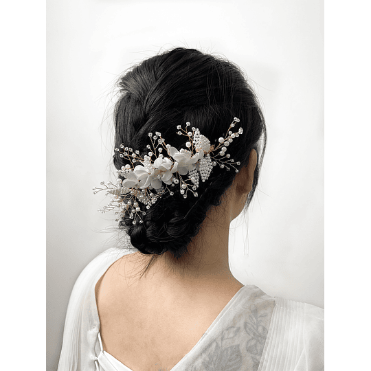 Pente de cabelo de noiva com decoração de flores de pérolas artificiais