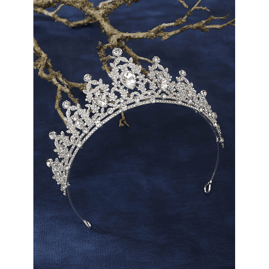 Tiara de noiva com decoração de cristais