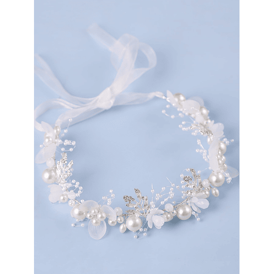 Tiara de noiva com decoração de folha de cristais e pérolas artificiais