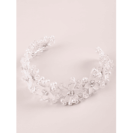 Tiara de noiva com decoração de pérolas e flores artificiais