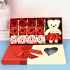 12 peças Cabeça de flor artificial & 1peça brinquedo urso de desenho animado & 1peça embalagem de presente