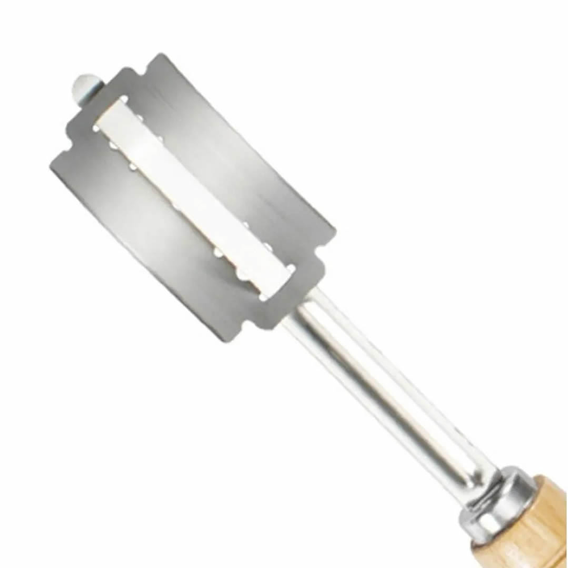 Greñador de Acero con Mango de Madera 8.5 cm 2