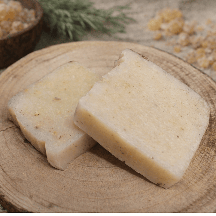 Sebonete Esfoliante de Sebo Bovino & Frankincense 1