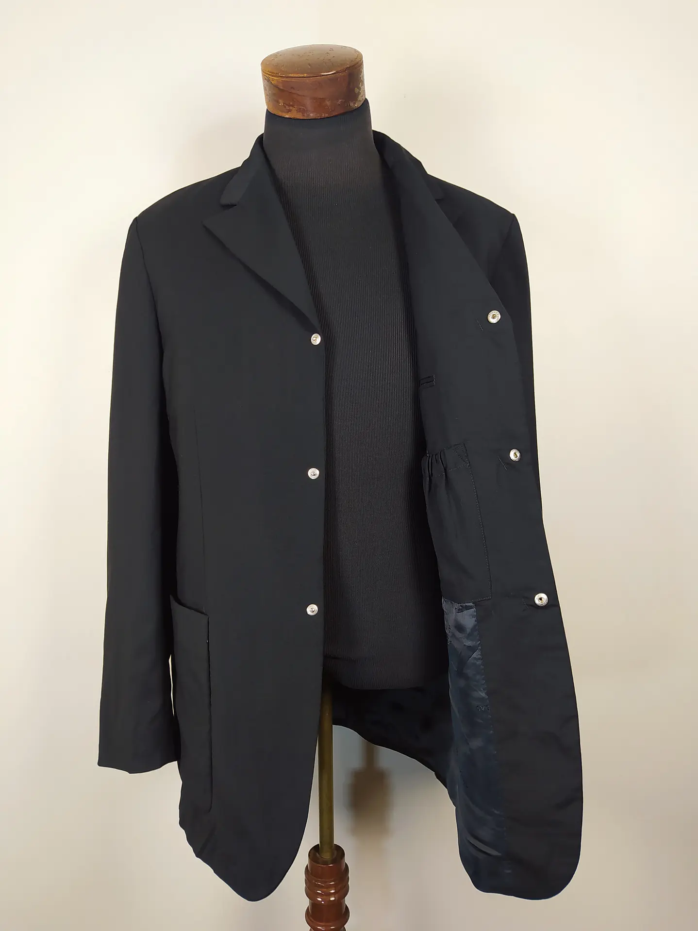 Chaqueta Armand Basii Blazer negro pura lana Talla ML B461 1